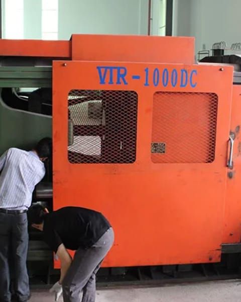 CNC metal spinning machine for parts